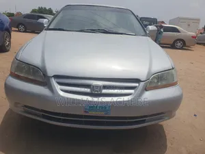 Honda Accord 2002 Silver