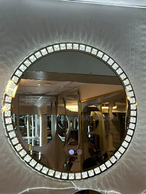 Luxury Circular Crystal Diamond-Crusted Led Smart Mirror