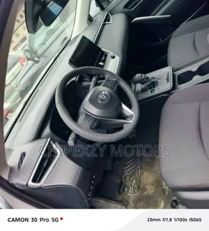 Toyota Corolla Cross LE AWD 2026 Silver
