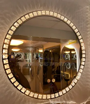 Luxury Circular Crystal Diamond-Crusted Led Smart Mirror
