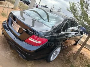 Mercedes-Benz C300 2013 Black