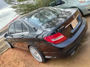 Mercedes-Benz C300 2013 Black