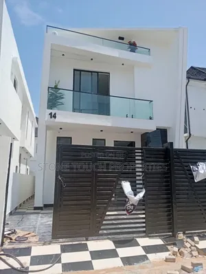 4bdrm Duplex in Chevron for sale
