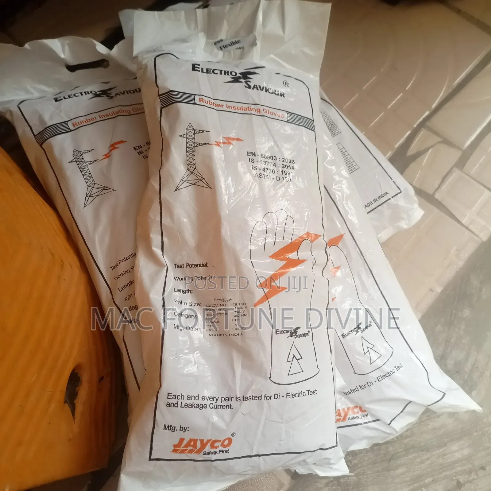 Jayco Electro Saviour Rubber Insulating Gloves
