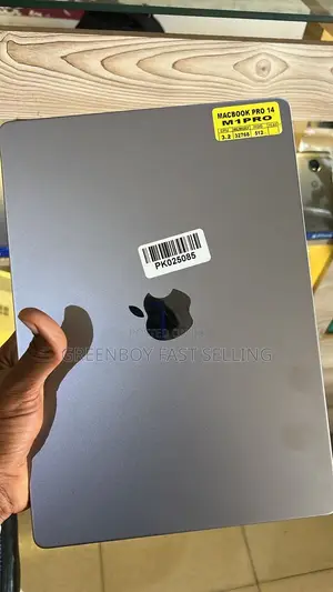 Laptop Apple MacBook Pro 2021 M1 32GB Apple M1 Pro SSD 512GB