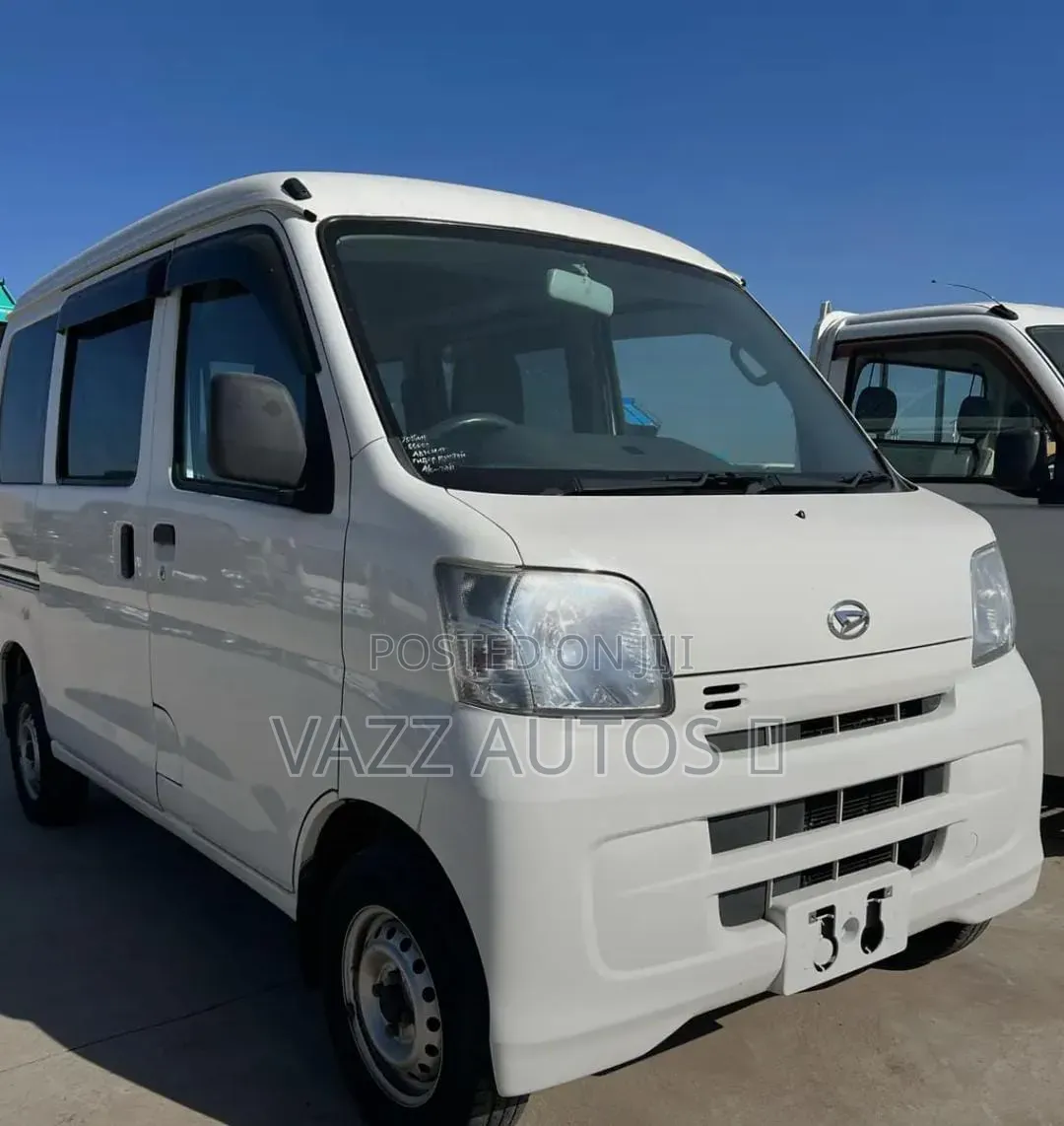 Daihatsu Hijet 2012 White