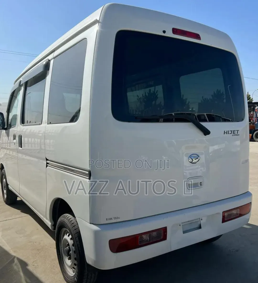 Daihatsu Hijet 2012 White