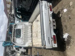 Suzuki Every 2010 White