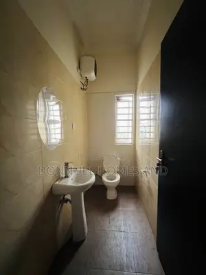 2bdrm Apartment in Off Lekki-Epe Expressway for rent
