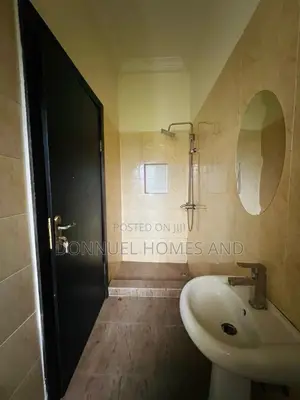 2bdrm Apartment in Off Lekki-Epe Expressway for rent