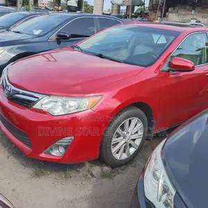 Toyota Camry XLE 4dr Sedan w/Prod. End 11/13 (3.5L 6cyl 6A) 2014 Red