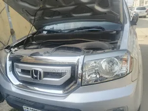 Honda Pilot 2011 Silver