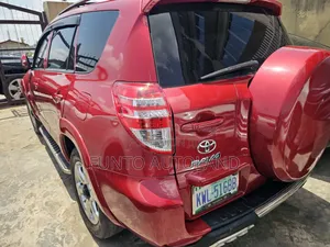Toyota RAV4 2.5 Limited 2010 Burgundy