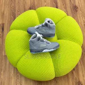 Air Jordan 5 Retro "Wolf Grey."