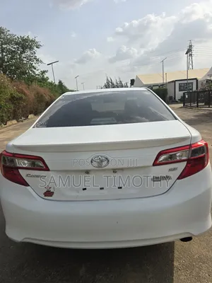 Toyota Camry SE 4dr Sedan (2.5L 4cyl 6A) 2014 White