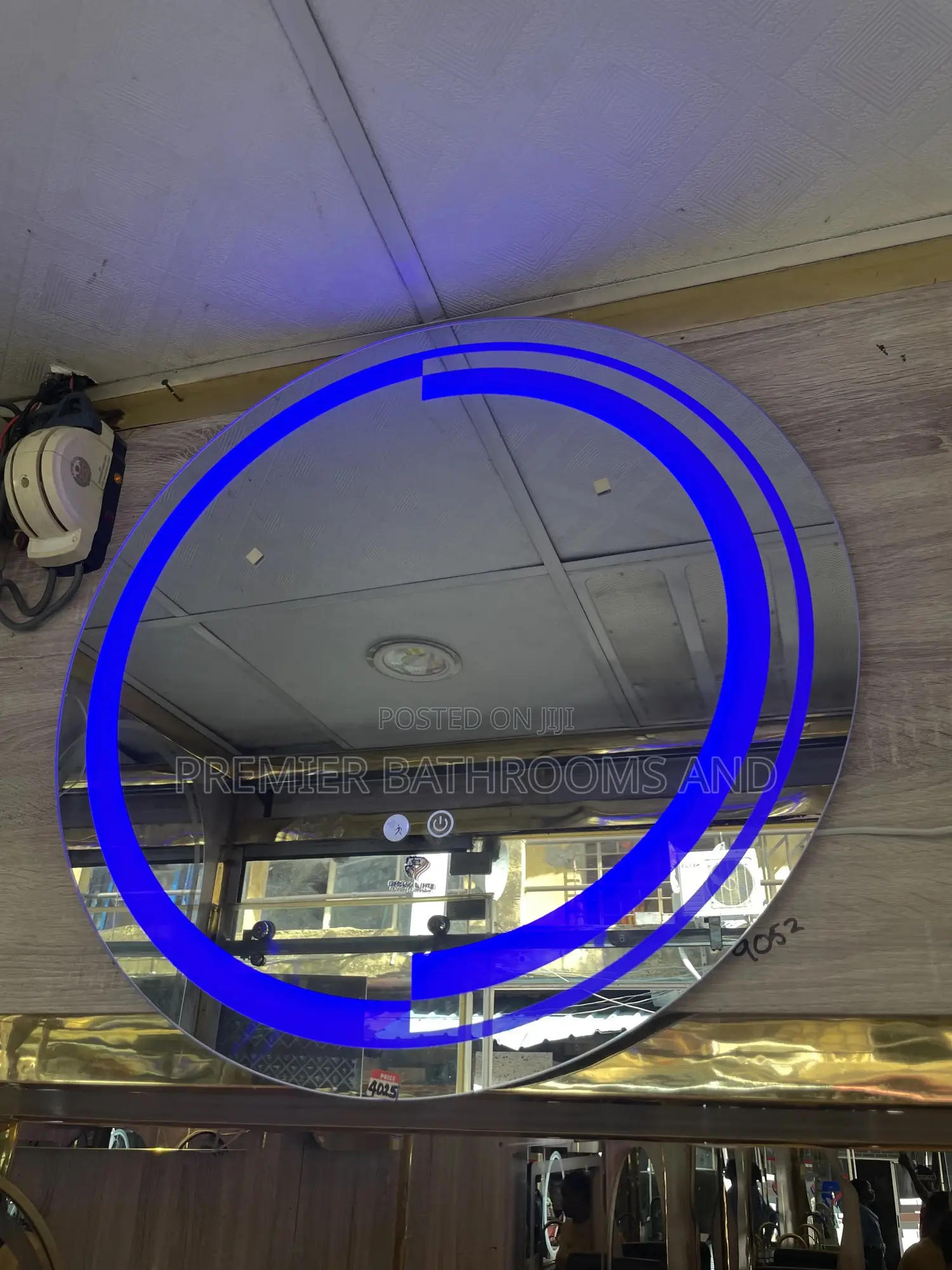 Human Sensor Mirror With Light