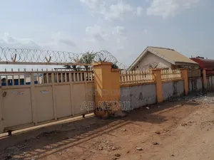 Massive 2,000sqm Corner Piece in Jahi