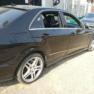 Mercedes-Benz E350 2011 Black