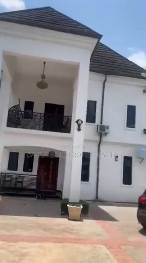 6bdrm Duplex in Benin City for sale
