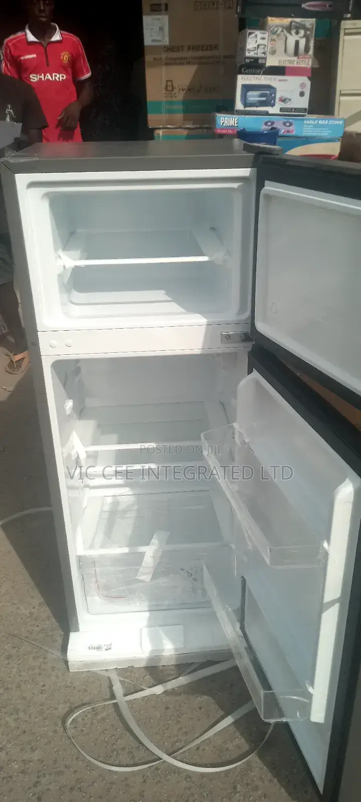 Hisense Fridge 172