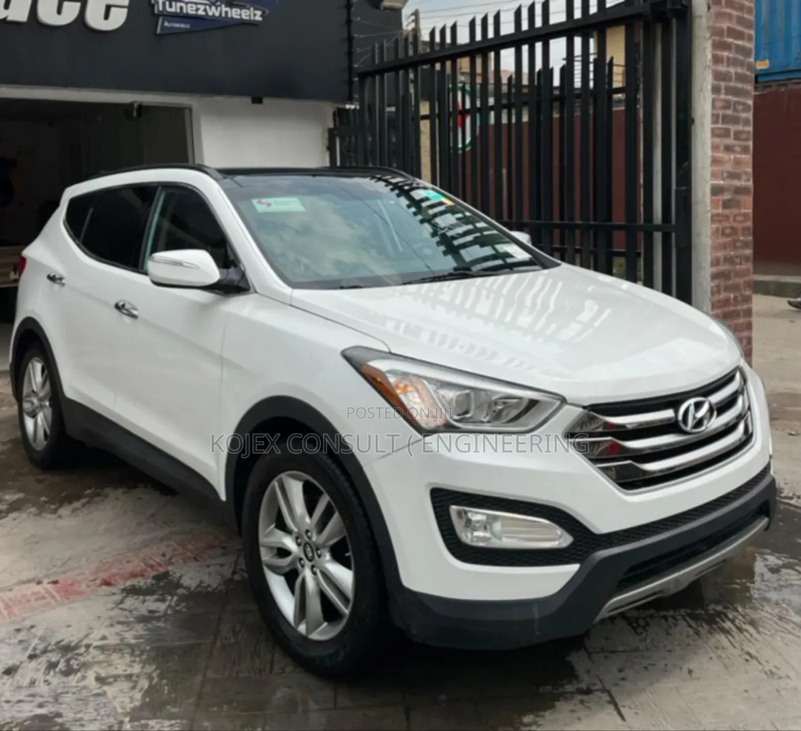 Hyundai Santa Fe 2015 White