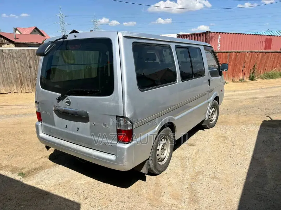 Mazda Bongo 2013 Silver