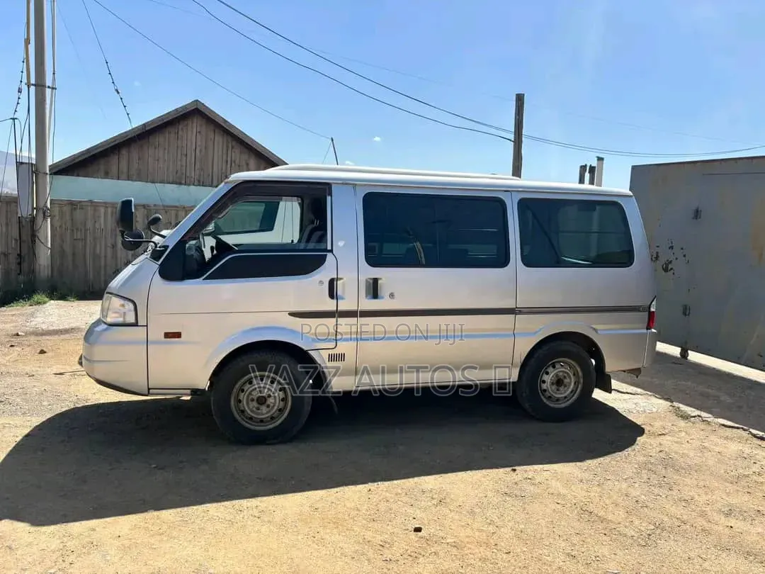 Mazda Bongo 2013 Silver