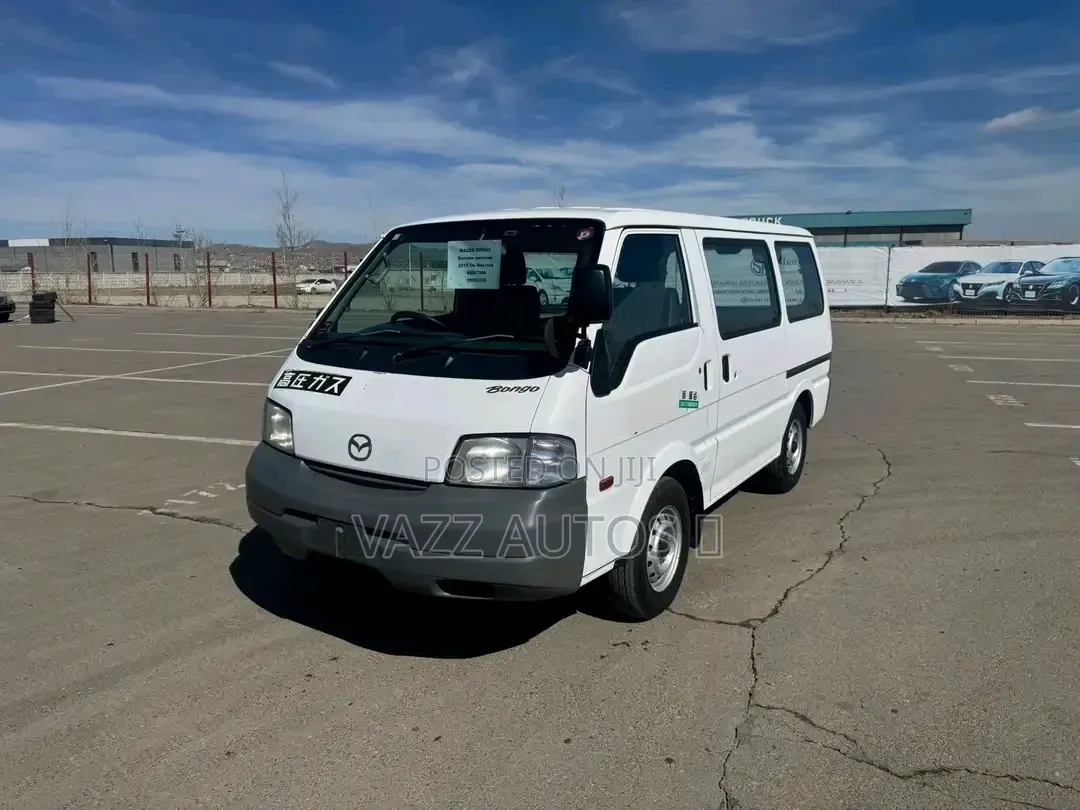 Mazda Bongo 2013 White