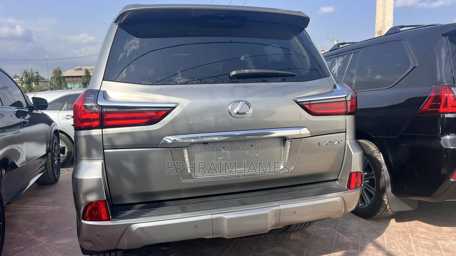 Lexus LX 570 AWD 2018 Silver