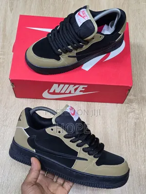 Unisex Sneakers