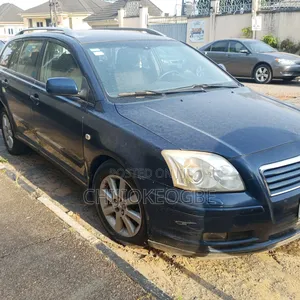 Toyota Avensis 2001 Blue