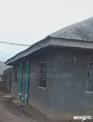 2bdrm Block of Flats in Ajegunle Quarters, for sale