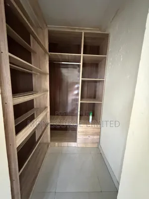 2bdrm Apartment in Lekki Phase 1 for rent
