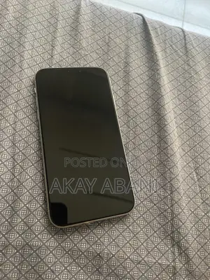 Apple iPhone XR 64 GB White