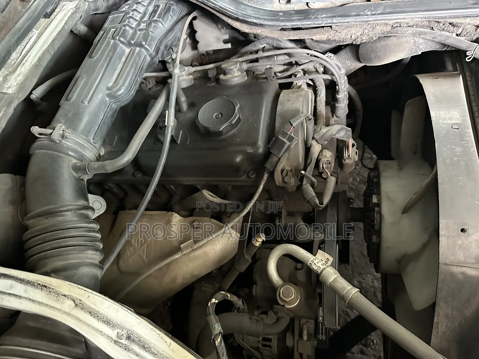 Mitsubishi L300 2012 White