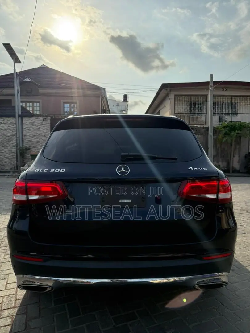 Mercedes-Benz GLC-Class 2016 Blue