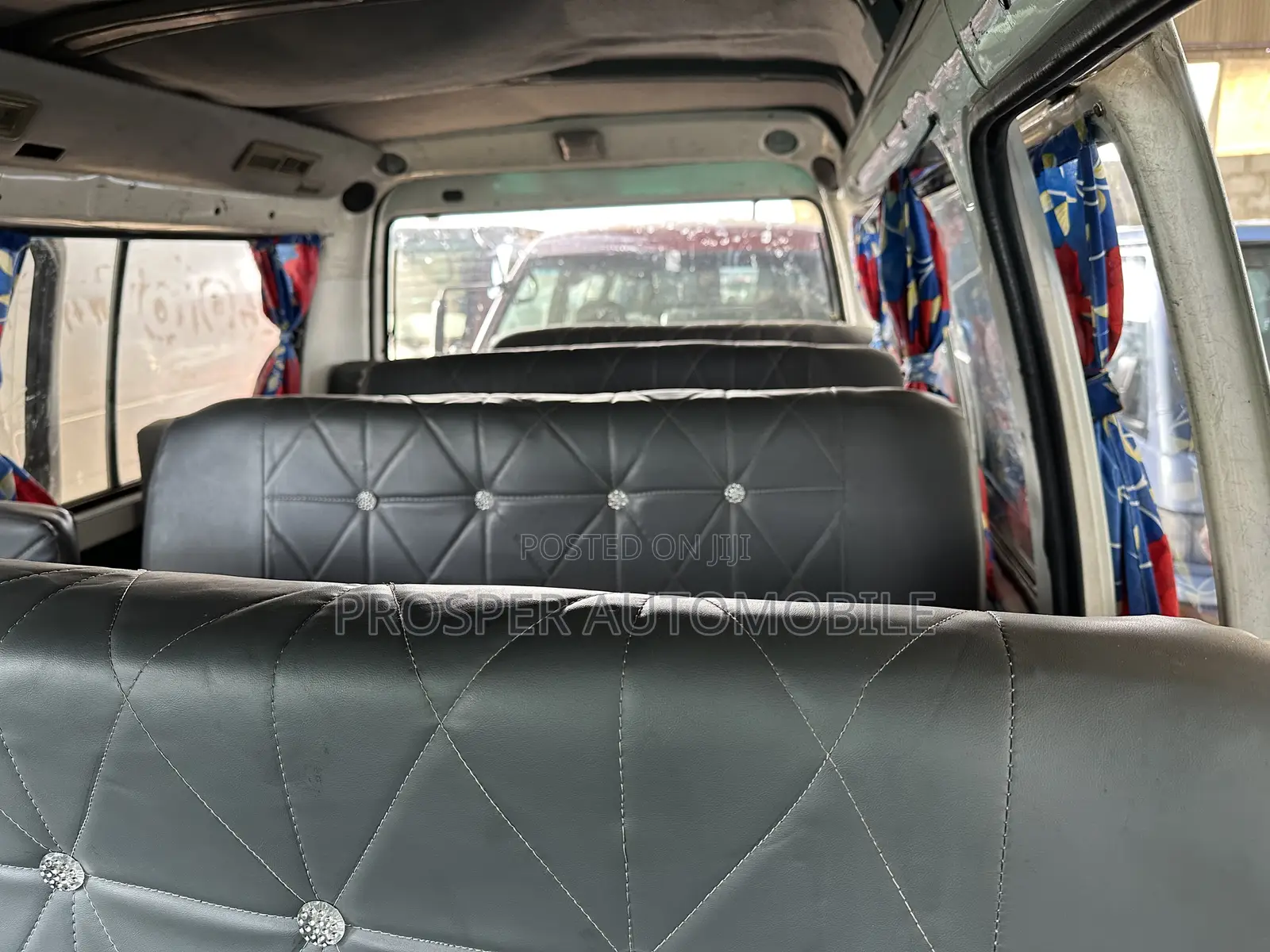 Mitsubishi L300 2012 White