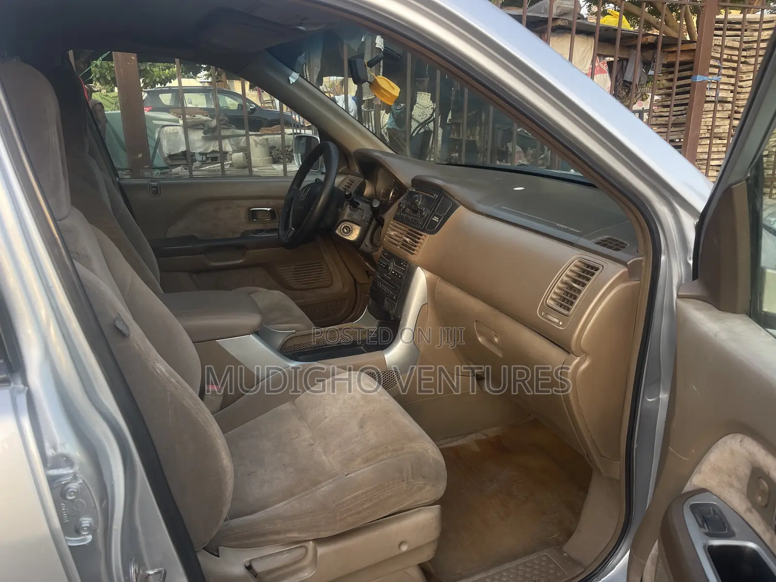 Honda Pilot 2004 Silver