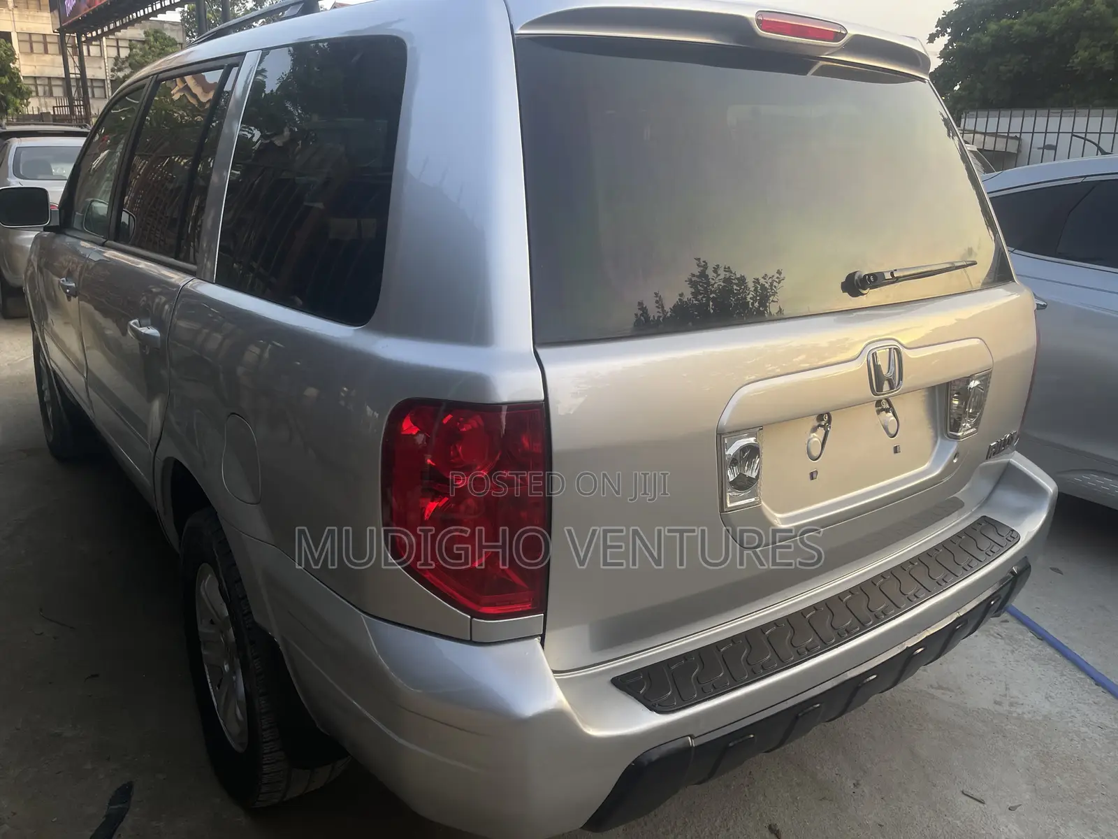 Honda Pilot 2004 Silver