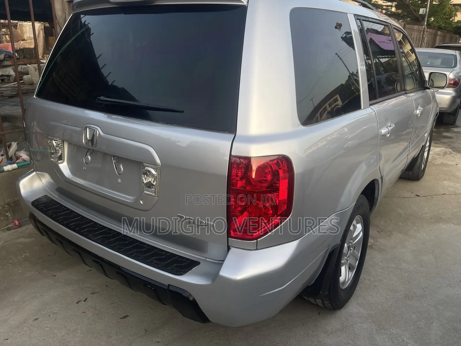Honda Pilot 2004 Silver