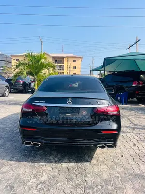 Mercedes-Benz E300 Base RWD Sedan (2.0L 4cyl 9A) 2017 Black