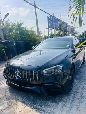 Mercedes-Benz E300 Base RWD Sedan (2.0L 4cyl 9A) 2017 Black