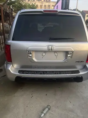 Honda Pilot 2004 Silver