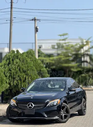 Mercedes-Benz C300 2016 Black