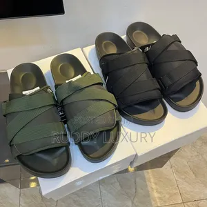 The North Face Slides – Premium Minimalist Comfort Sandals