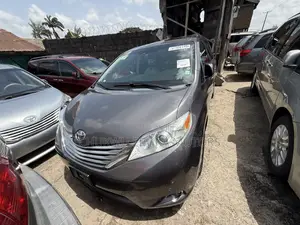 Toyota Sienna Limited 7 Passenger 2012 Gray