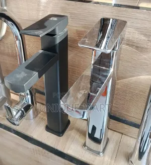 Quality Black and Chrome Mixer Basin Tap