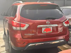 Nissan Pathfinder SL 4x4 2013 Red
