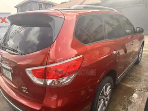 Nissan Pathfinder SL 4x4 2013 Red
