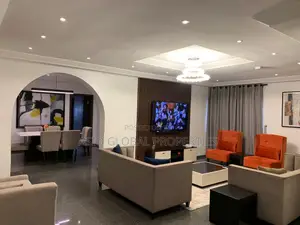 4-Bedroom Luxury Apartment With Pool at Lekki Phase 1